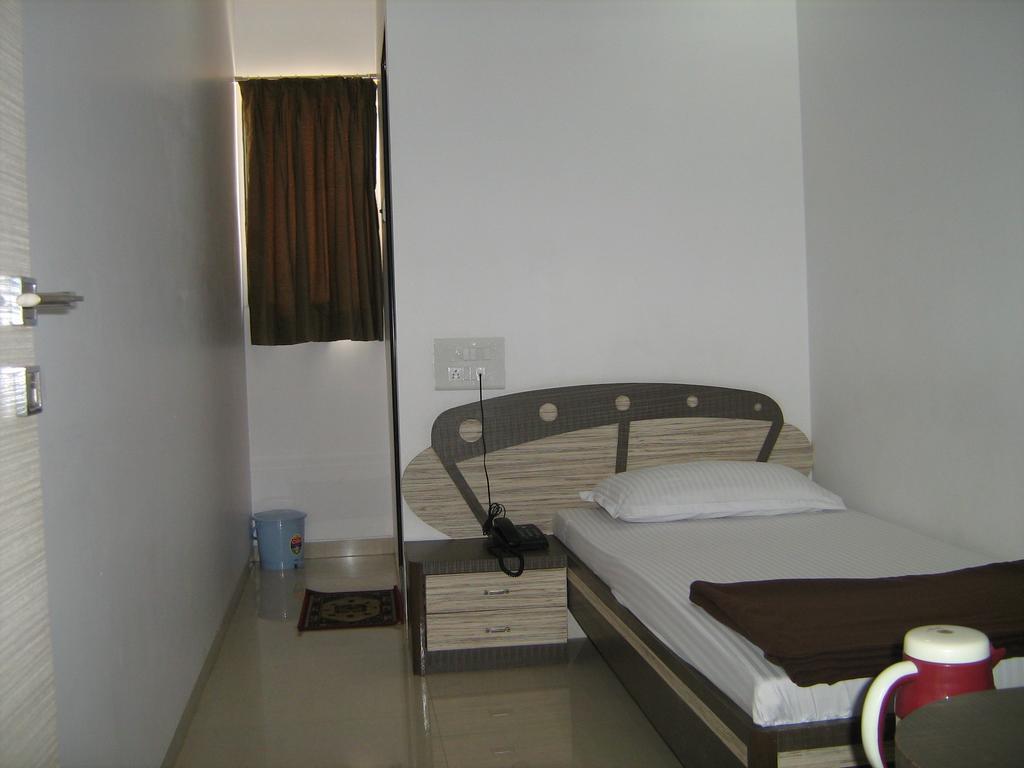 Hotel Apex Navi Mumbai Exterior foto